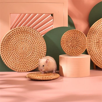 Hamster Kafesi Doğal Rattan Mat Aşınmaya dayanıklı Anti-bite Serin Yuva El Dokuması Ped Küçük Evcil Hayvanlar için Kobay Chinchilla Tavşan