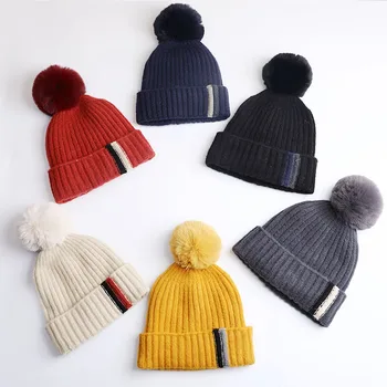 Kış Bere Şapka Sıcak Örme Şapka ile Kadınlar için Sevimli Ponpon Açık Kalın Yün Şapka Kızlar Bayanlar İçin Hediye