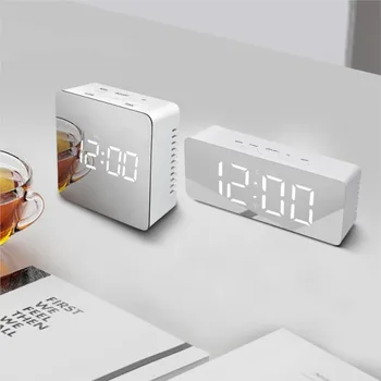 Yeni LED Masa Lambası Yatak Odası Başucu Lambası Dijital Elektronik Saat masa lambası makyaj aynası masa çalar saati Ev Dekor için